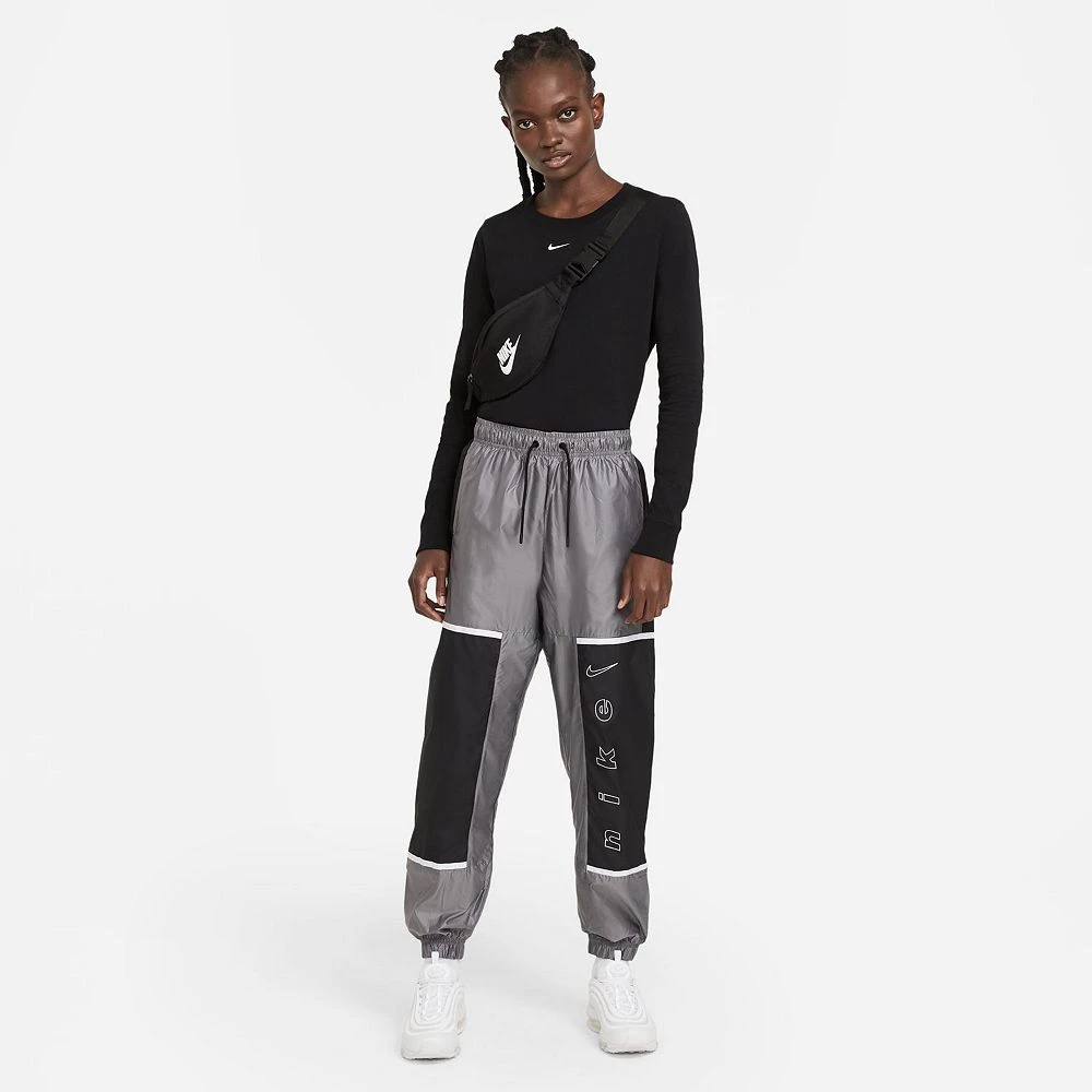 Women's Nike Sportswear Long-Sleeve Tee - Image 3